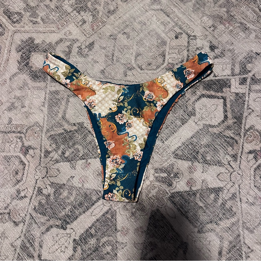 Bydee antigue búzios bottom